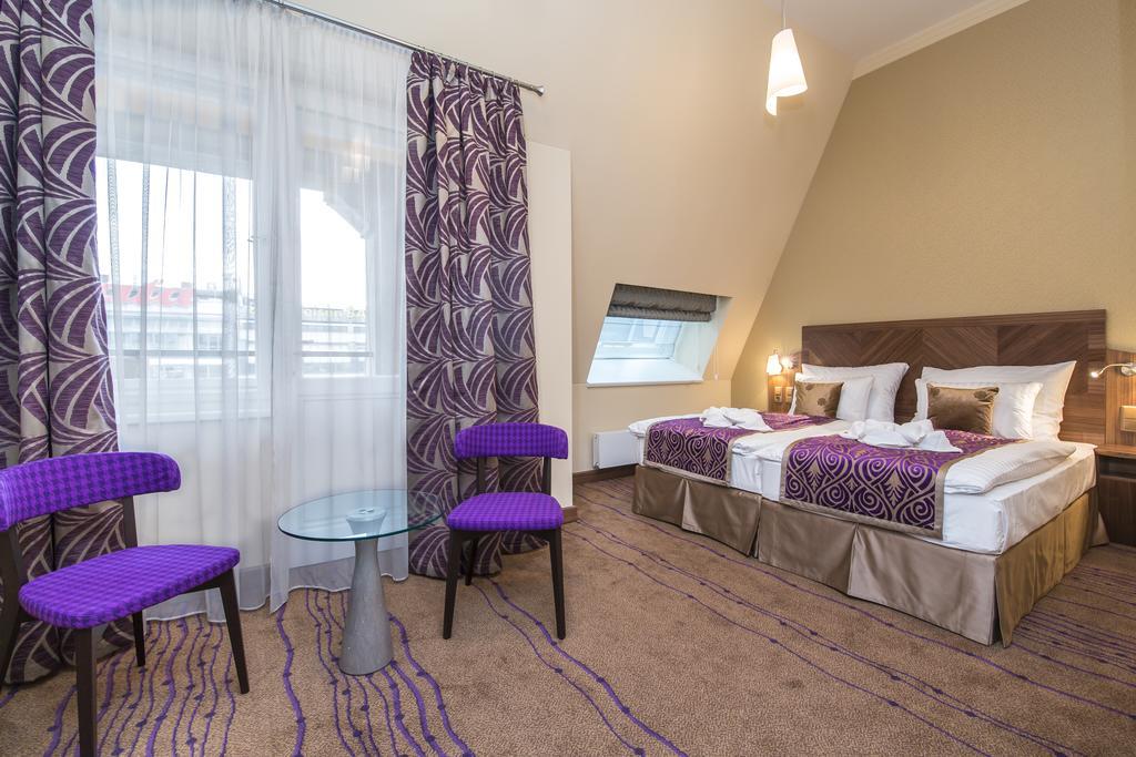 Merchants Crown Suites And Spa Πράγα Εξωτερικό φωτογραφία