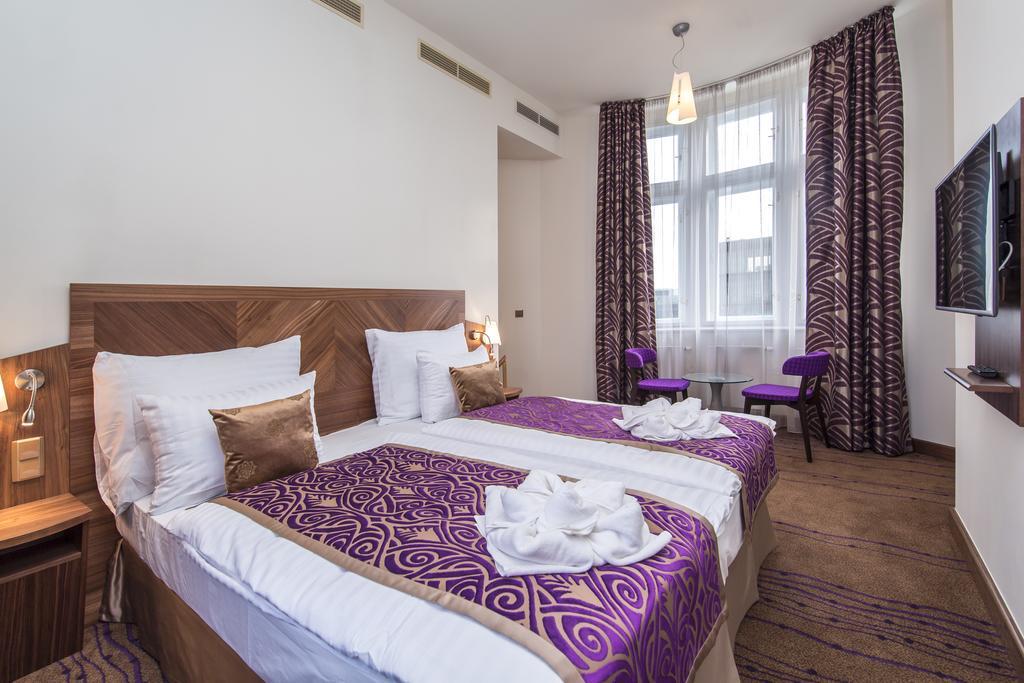 Merchants Crown Suites And Spa Πράγα Εξωτερικό φωτογραφία