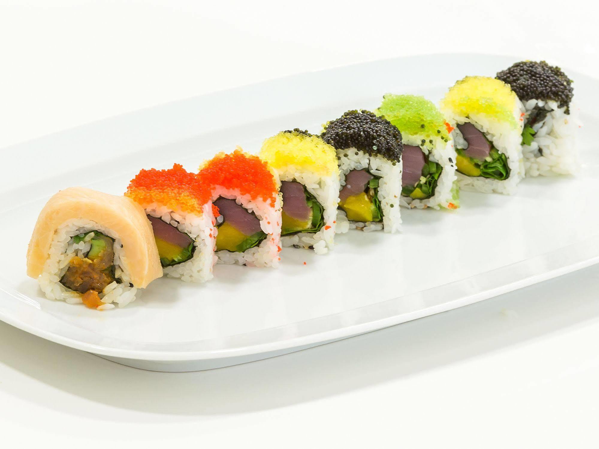 Merchants Crown Suites And Spa Πράγα Εξωτερικό φωτογραφία A sushi roll